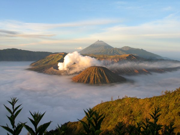 Индонезия-вулкан