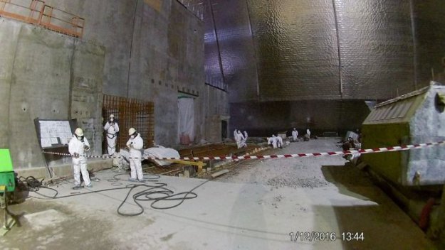 Под новым саркофагом Чернобыльской АЭС