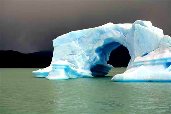 Айсберги у берегов Патагонии. Аргентина