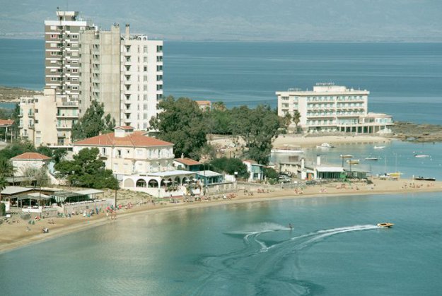 Вароша - некогда процветающий греческий курорт