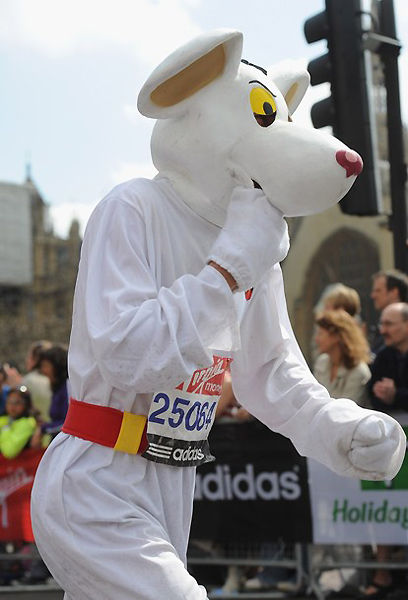 Лучшие костюмы лондонского марафона 2010