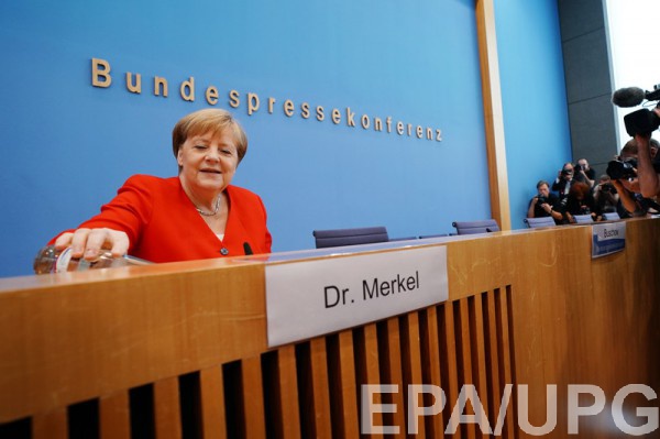 Меркель выразила надежду на то, что после истечения срока ее полномочий "будет другая жизнь"
