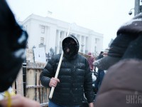Защитники Саакашвили применяли топоры и бензопилы - полиция