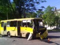 В Мариуполе военный автобус столкнулся с маршруткой
