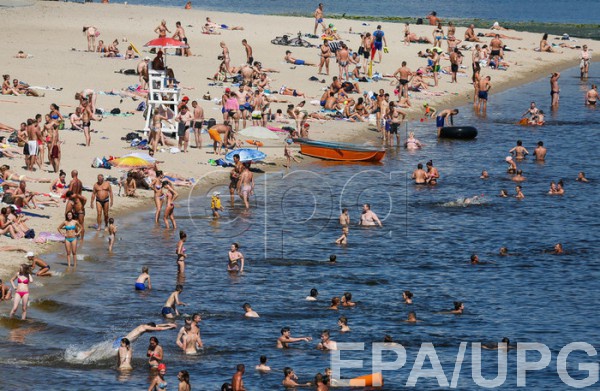 На 12 пляжах вода не соответствует нормам