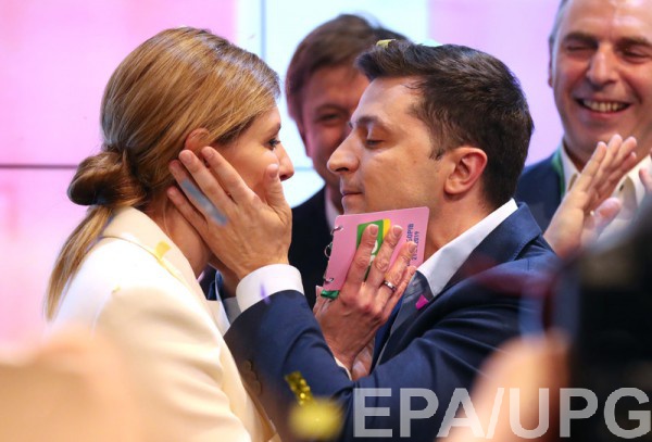 Жена Зеленского заверила, что ее муж работает над знанием украинского
