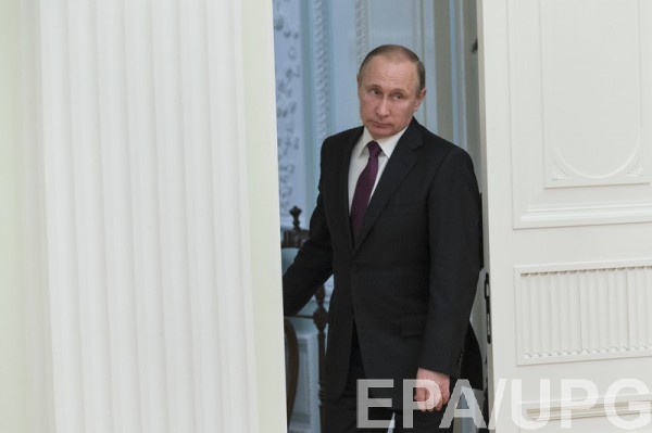 Журналистам стали известны факты жизни дочерей и сестры Путина