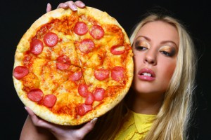 Пицца: три врага в одном – жирное, острое и копченое