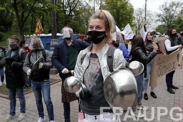 В Киеве за сутки коронавирусом заразились 77 человек