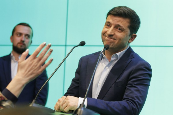 Зеленскому все никак не отдадут булаву