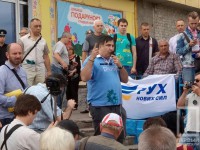 Саакашвили облили зеленкой в Кривом Роге