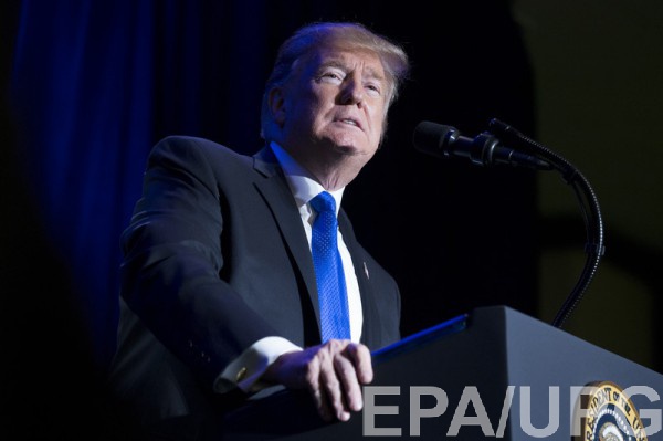 Трамп объявит режим ЧП в США