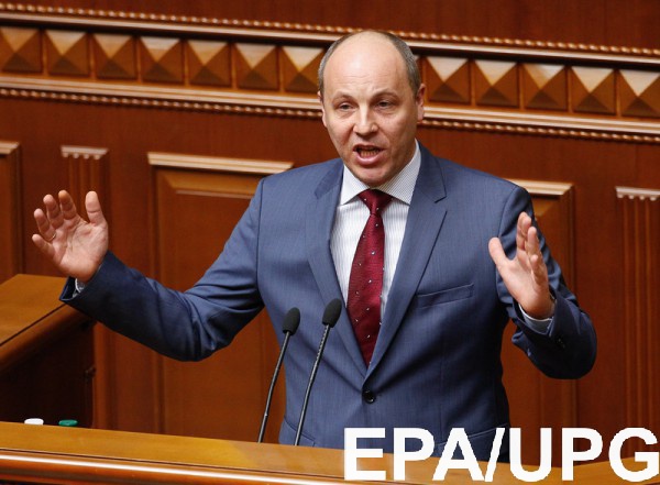 Парубий подписал закон о курсе Украины на ЕС и НАТО