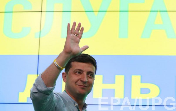 Зеленский выразил надежду на диалог с президентом России