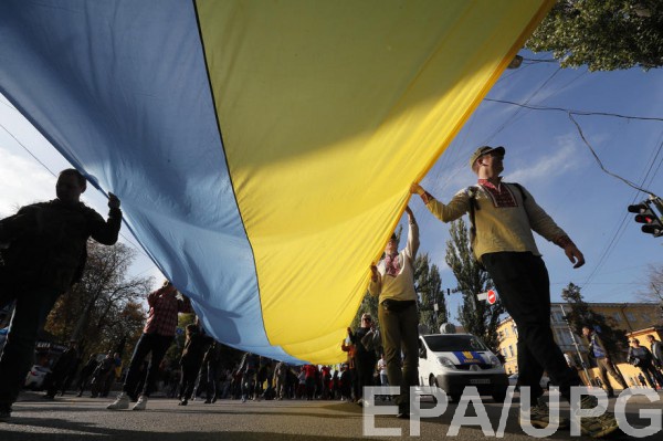 В Киеве протестуют против разведения войск
