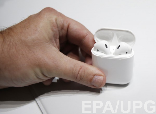 Apple рассказала, когда выпустит AirPods