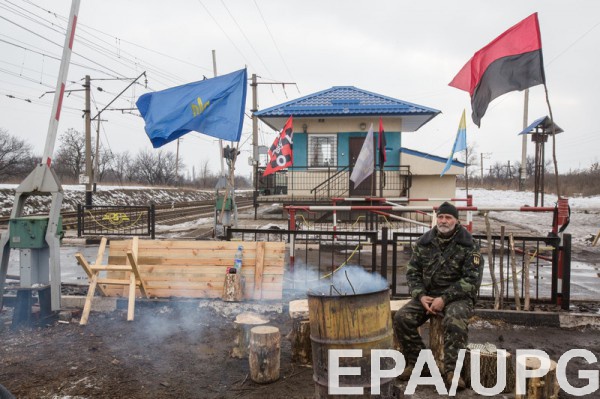 Франция просит Украину снять блокаду Донбасса