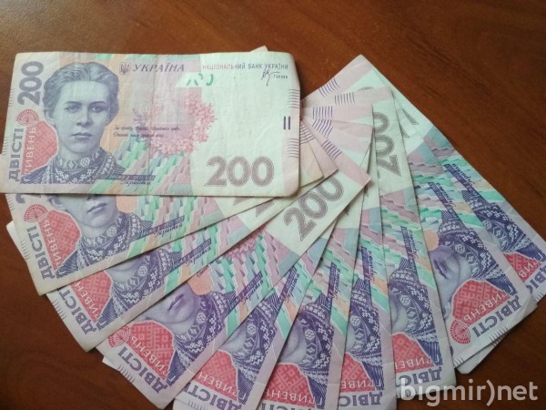 В Украине выросла среднемесячная зарплата