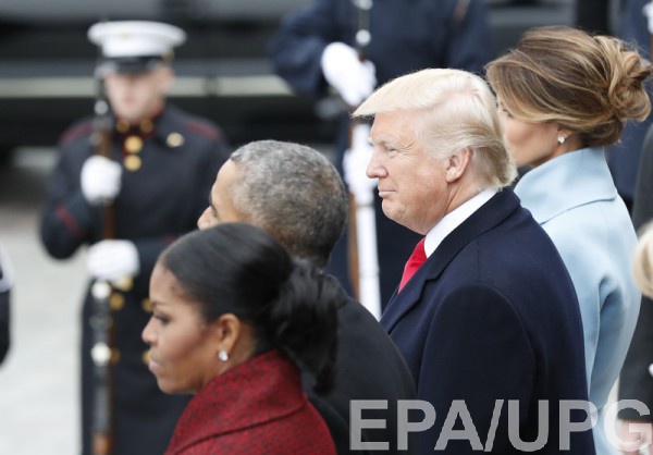 Обама якобы заказал прослушку телефонов в штаб-квартире Трампа