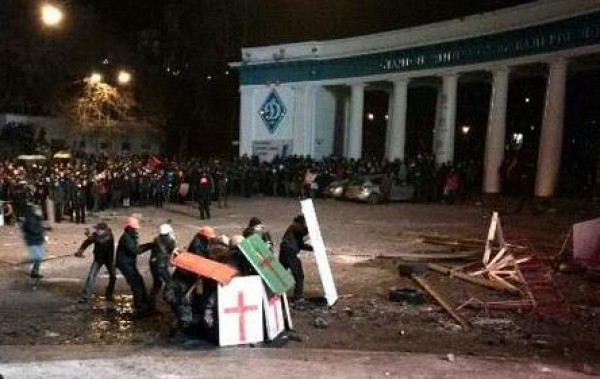 Милиция задержала четырех участников событий в центре Киева Милиция задержала четырех участников событий в центре Киева