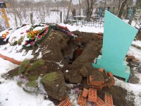 На кладбище в Шабо орудуют вандалы: из гробов крадут золото