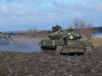 Военные показали экзамен танкистов в АТО