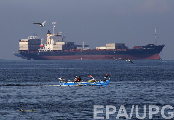 Украина вернула на родину четверых задержанных в Ливии моряков