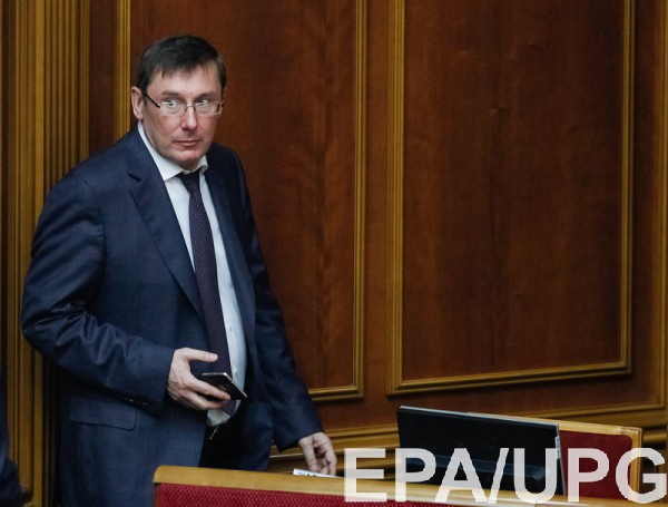 Луценкое поддерживает легализацию короткоствола