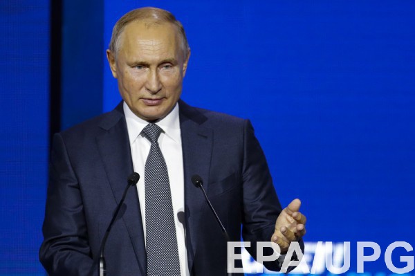 Путин назвал украинцев и русских "навсегда братскими народами" и заявил, что наши корабли вошли в российские воды