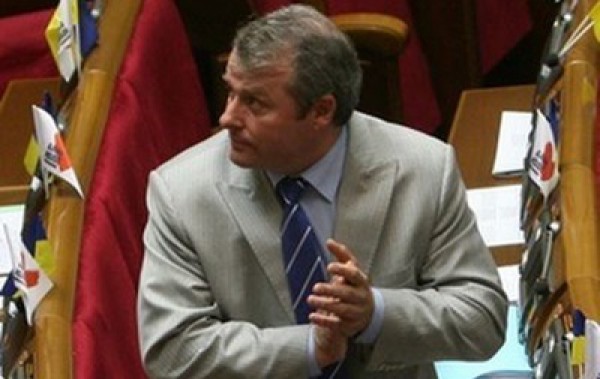 Порошенко возмущен историей с освобождением Лозинского. Порошенко возмущен историей с освобождением Лозинского.