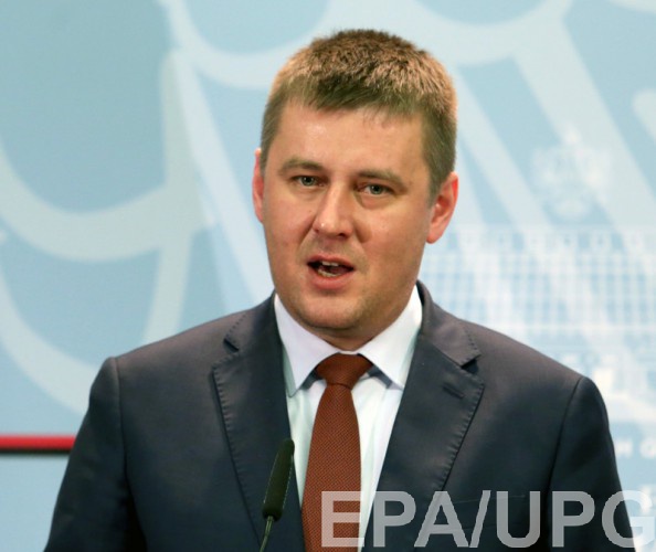 Петршичек осудил депутата за поездку в ОРДЛО