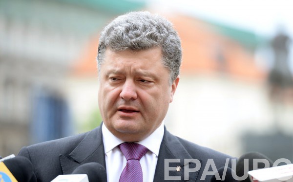 Порошенко: Украину пытаются оттеснить на обочину международной политики