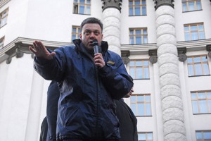Тягнибок: Но мы будем стоять, отбиваться, настаивать на наших требованиях Тягнибок: Но мы будем стоять, отбиваться, настаивать на наших требованиях