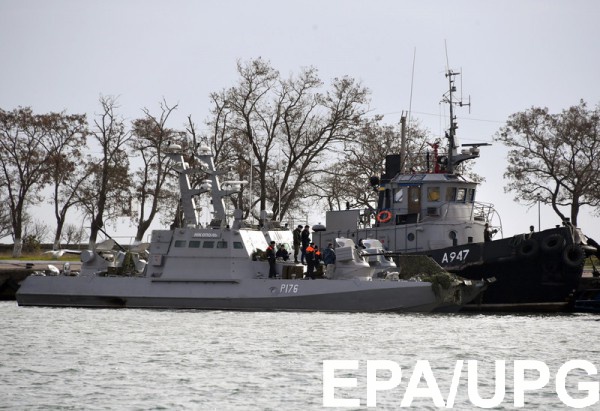 Украинские корабли не перевозили из порта в Керчи