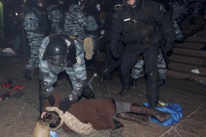 Янукович считает, что милиция "перегнула палку" Янукович считает, что милиция "перегнула палку"