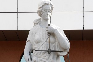 На Януковича подали в суд по статье о противоправной бездеятельности На Януковича подали в суд по статье о противоправной бездеятельности