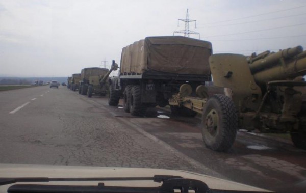 Военная техника уже под Донецком. Военная техника уже под Донецком.