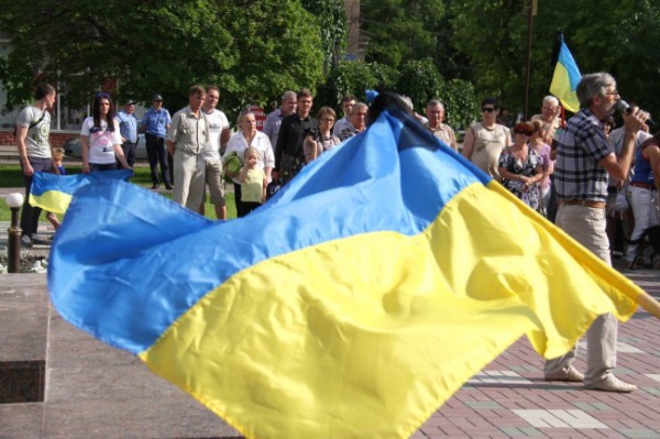 Траурный митинг в память о погибших летчиках. Мелитополь 14 мая Траурный митинг в память о погибших летчиках. Мелитополь 14 мая