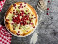 Сытно: рецепт творожного пирога с фруктами
