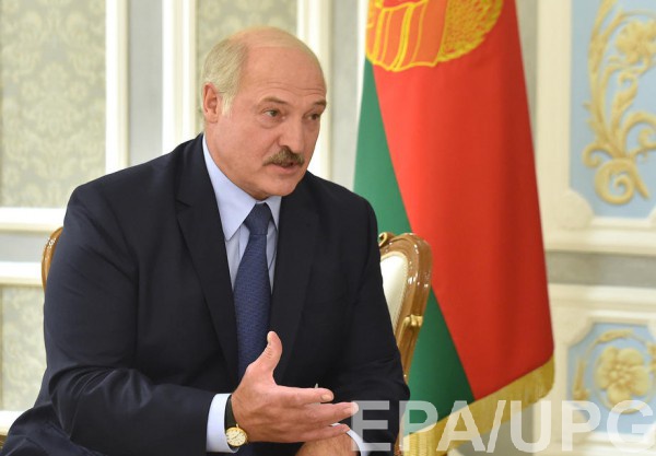 Лукашенко призвал поддержать украинскую власть, поскольку ее могут свергнуть