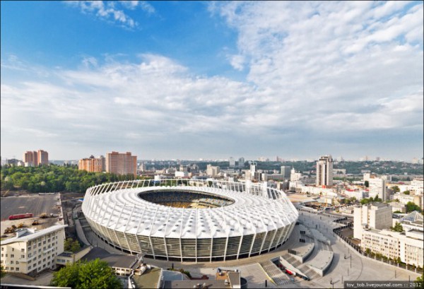 На НСК Олимпийском пройдет матч между национальными сборными Украины и Испании