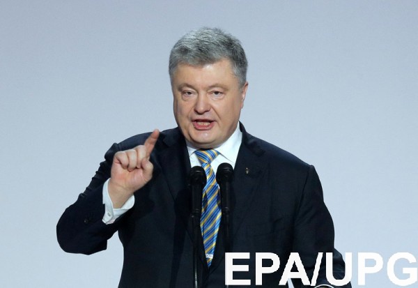 Порошенко увидел в "Слуге народа" признаки гибридной войны