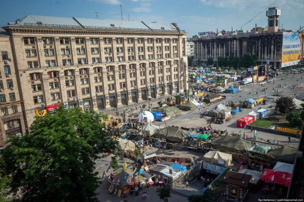 Трафик магазинов в центре Киева упал более чем в два раза