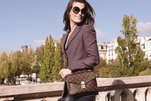 Учительница скрывает настоящую стоимость сумки от мужа