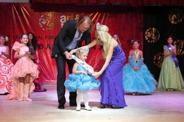 В России хотят запретить детские конкурсы красоты