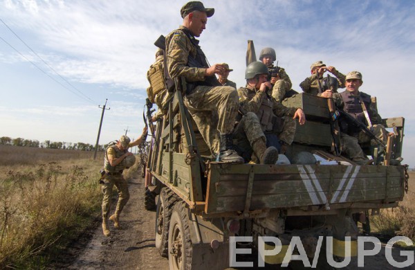 Украинские военные открывают огонь в ответ