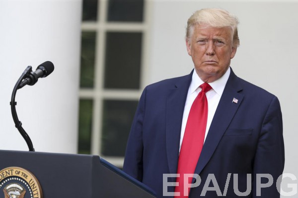 Трамп пригрозил соцсетям закрытием