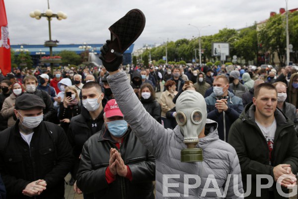 Тапок символ протеста в Беларуси