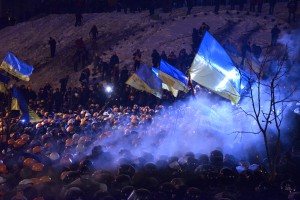 Янукович решил зачистить Майдан чтобы показать, что он контролирует ситуацию, - политолог Янукович решил зачистить Майдан чтобы показать, что он контролирует ситуацию, - политолог