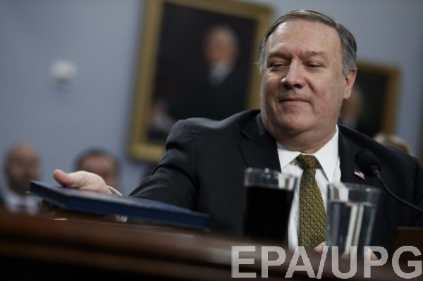 Помпео заявил, что США передают Украине развединформацию